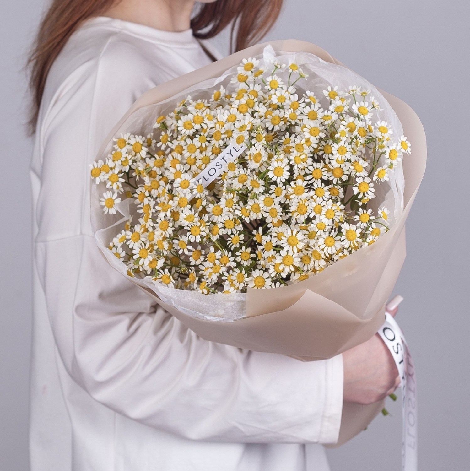 buket polevyh romashek 5